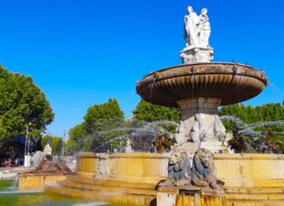 Un consultant web sur Aix-en-Provence connait bien cette fontaine typique du centre-ville historique aixois